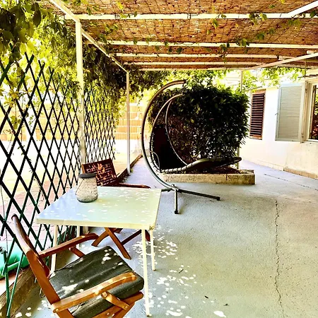 Apartment House Marea-newly Renovated 100m From The Sea Pula